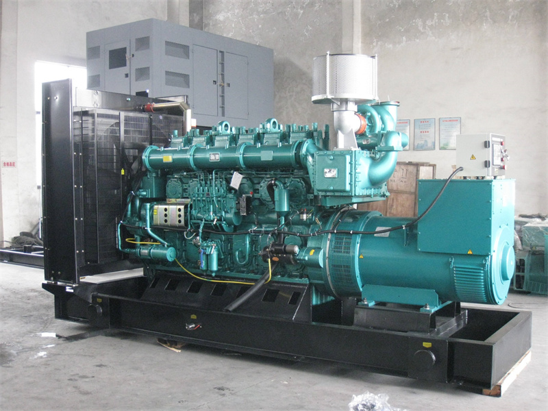 大路镇200KW 柴油发电机的油耗是多少？